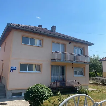 Διαμέρισμα Apartman “iva” *